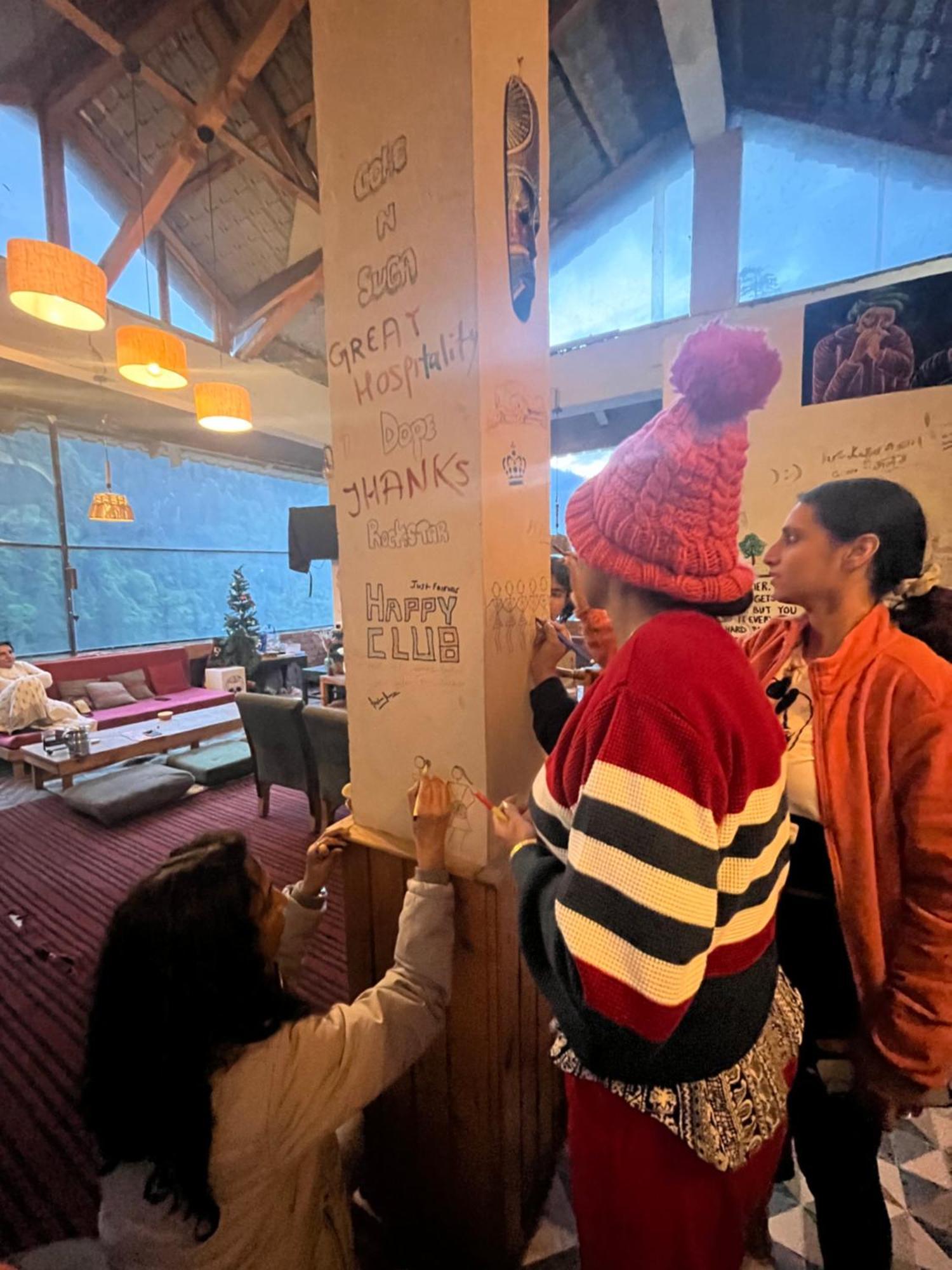 Thepahadians Food & Stay Jibhi 外观 照片